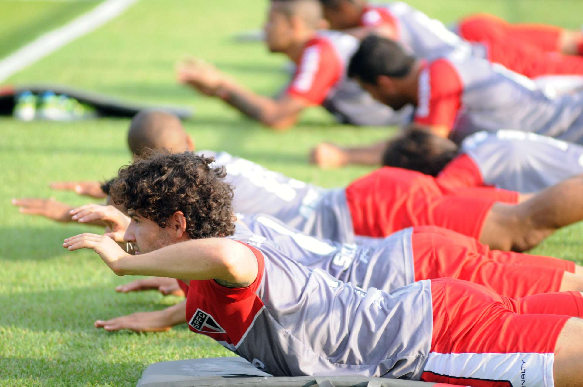 Treino dos jogadores do São Paulo futebol clube.