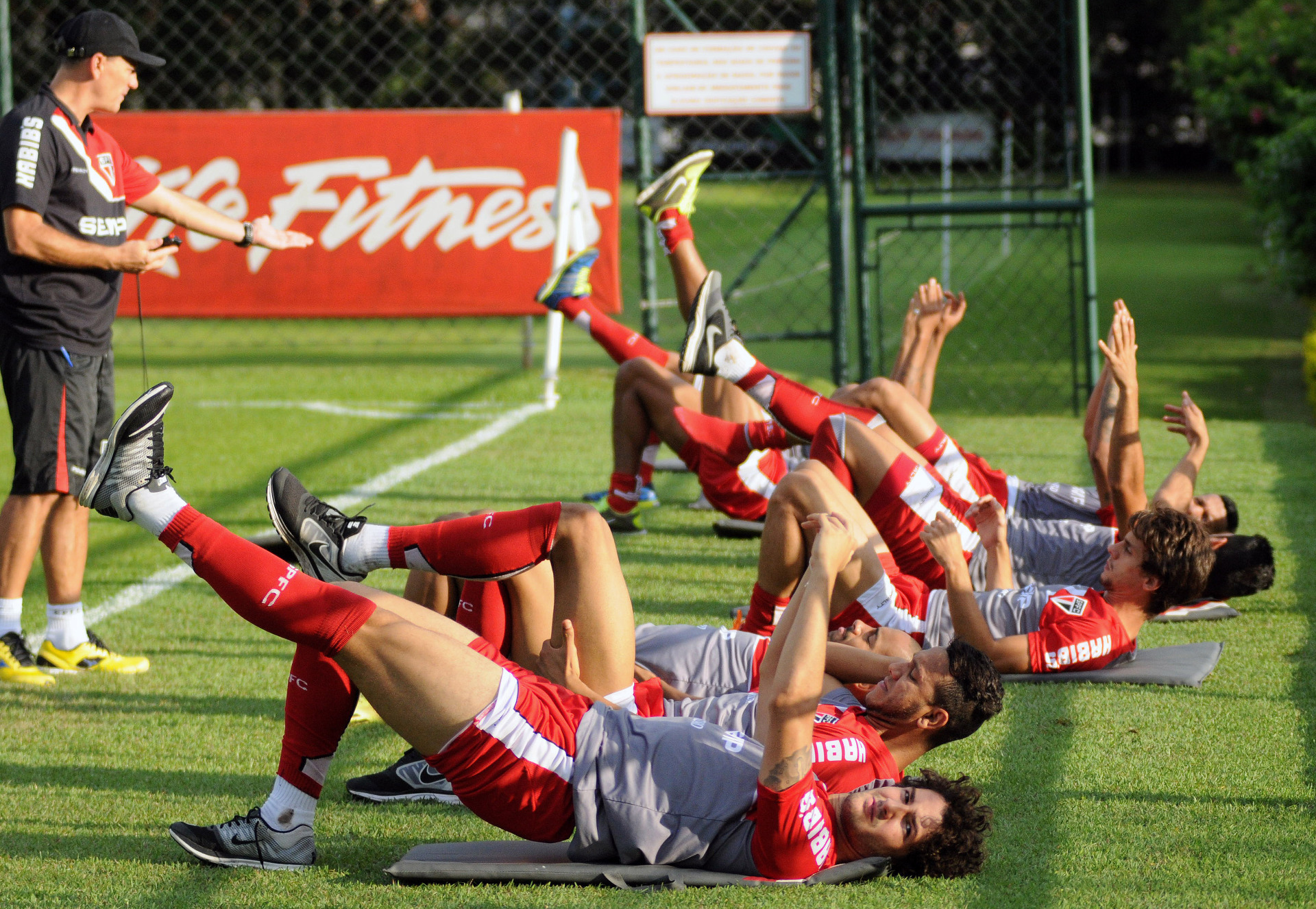 Treino dos jogadores do São Paulo futebol clube.