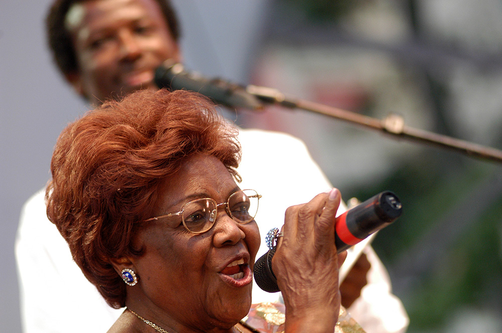Show da cantora Dona Yvone Lara 